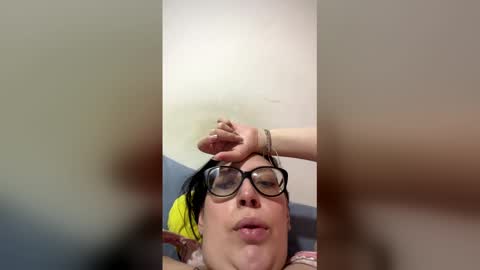 Anni online show from April 26, 11:57 pm