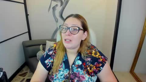 Snapshot of niickyjones chatting on February 17, 9:54 pm Anni online show from February 17, 9:54 pm