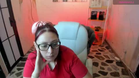 Snapshot of niickyjones chatting on September 16, 6:16 pm Anni online show from September 16, 6:16 pm