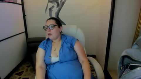 Snapshot of niickyjones chatting on March 7, 9:38 pm Anni online show from March 7, 9:38 pm