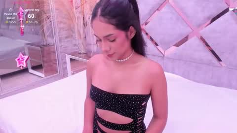 Nicole online show from February 5, 12:19 pm