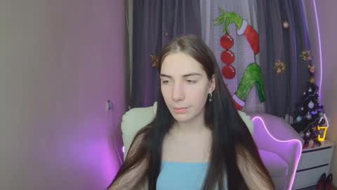 nikastarkk online show from December 16, 8:15 pm