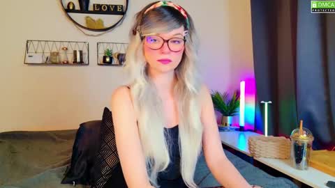 Kitty Chatte online show from February 23, 7:38 am