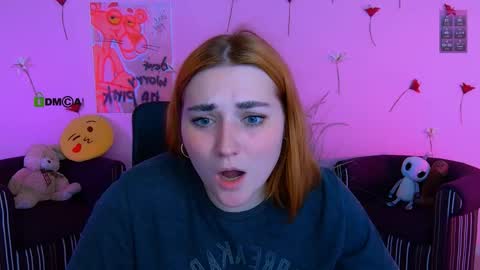 nikki_kiss_ online show from May 18, 8:31 am