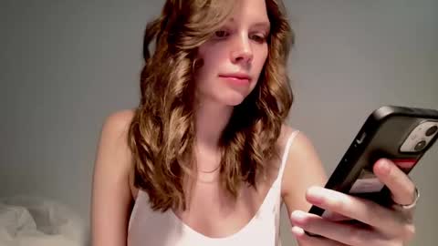 Snapshot of nikki_mi chatting on March 4, 10:13 am Nikki online show from March 4, 10:13 am