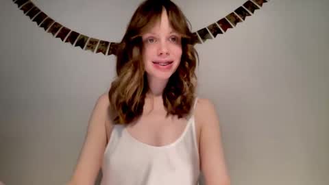 Snapshot of nikki_mi chatting on December 27, 10:12 am Nikki online show from December 27, 10:12 am