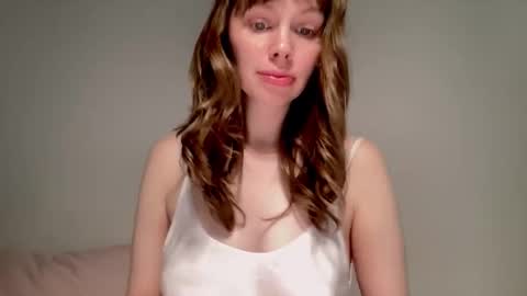 Snapshot of nikki_mi chatting on October 16, 10:07 am Nikki online show from October 16, 10:07 am