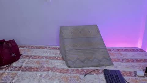 nikki_uwu online show from February 24, 8:29 pm