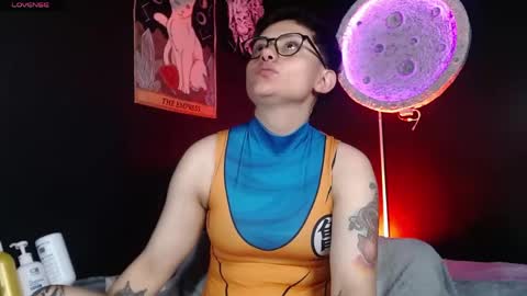 Nikky online show from April 22, 5:10 pm