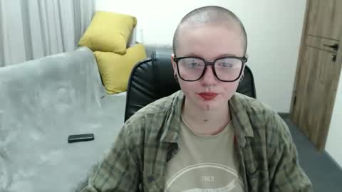 Snapshot of nikkysnow chatting on September 13, 8:11 am nikkysnow online show from September 13, 8:11 am