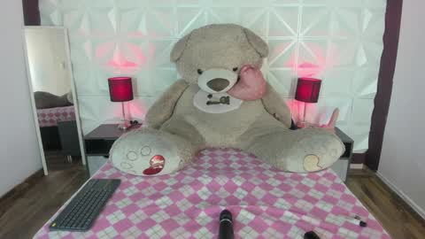 Nikole online show from January 24, 4:37 am