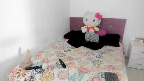 Nikole online show from November 22, 4:59 am