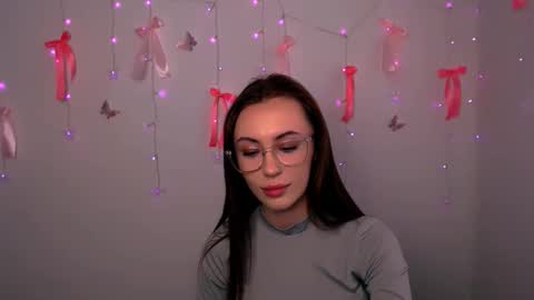 nikonara_ online show from April 21, 11:39 am