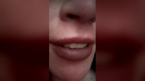 nilasinclaire1 online show from May 15, 10:51 am