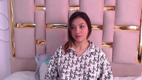 Snapshot of nina_carther chatting on October 12, 12:51 pm Nina Carther online show from October 12, 12:51 pm