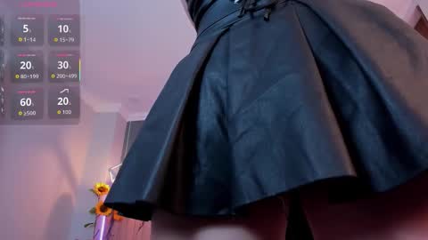 nina_ford_ online show from December 2, 3:19 am