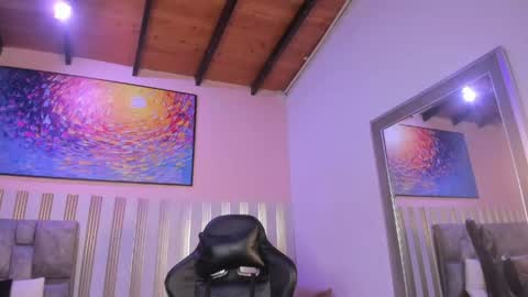 nina_glow_ online show from April 23, 11:28 am