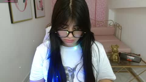 Nina online show from April 13, 1:01 pm