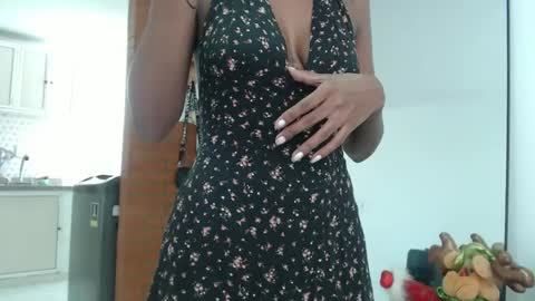 Carolina online show from December 10, 9:22 pm