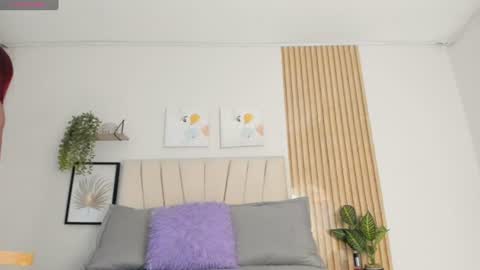 nina_keller_ online show from June 11, 12:43 am