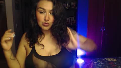 Nina Moon online show from February 3, 1:05 am