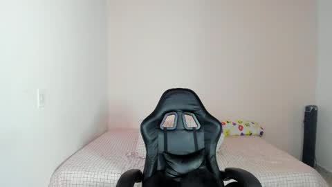  Nina  online show from April 21, 1:42 am