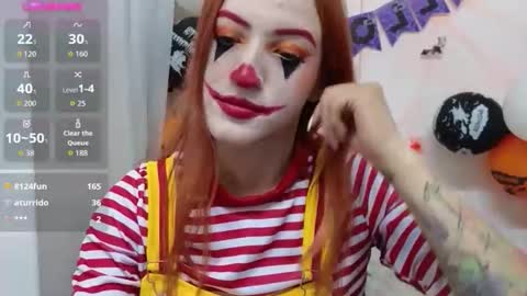 Ninaa fox online show from October 31, 5:28 pm