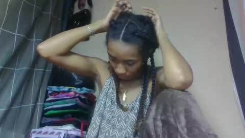 ninaeaa online show from April 23, 1:24 pm