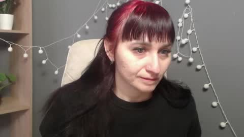 ninaflawlees online show from February 9, 7:21 am