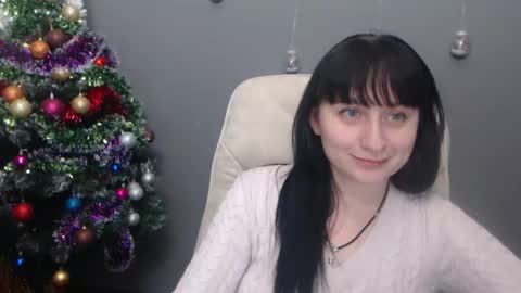 ninaflawlees online show from December 19, 3:15 pm