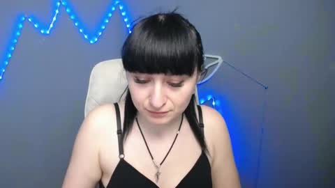 ninaflawlees online show from April 28, 12:20 pm