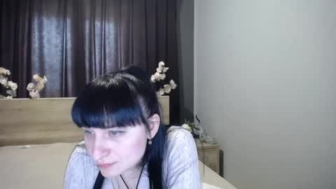 ninaflawlees online show from April 24, 12:08 pm