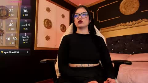 Nina online show from March 10, 9:30 pm