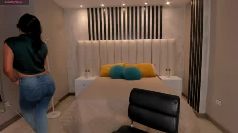  Nina  online show from April 26, 10:13 am