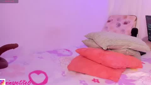 0nly F4ns  Ninapetite80 online show from July 23, 11:46 pm