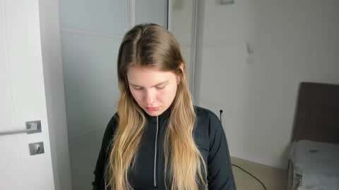 Snapshot of ninarihh chatting on March 2, 7:32 am ninarihh online show from March 2, 7:32 am