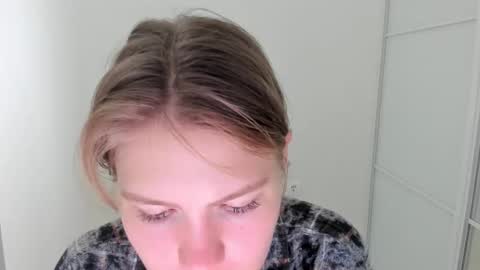 Snapshot of ninarihh chatting on September 15, 9:17 am ninarihh online show from September 15, 9:17 am