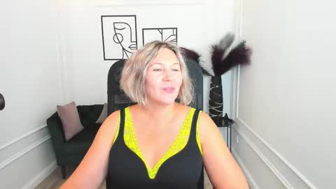 ninastarle online show from September 28, 6:42 am