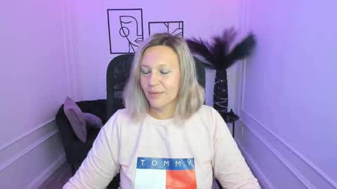 ninastarle online show from September 11, 5:30 am