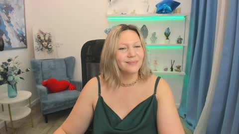 ninastarle online show from April 23, 5:15 am