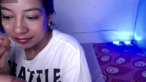 ninatinydoll1 online show from April 23, 11:39 am