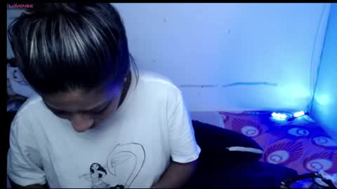 ninatinydoll1 online show from April 27, 11:18 am