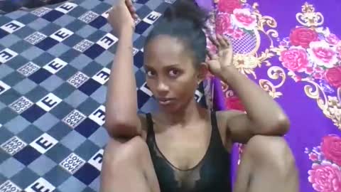 ninie246746 online show from April 2, 6:33 am