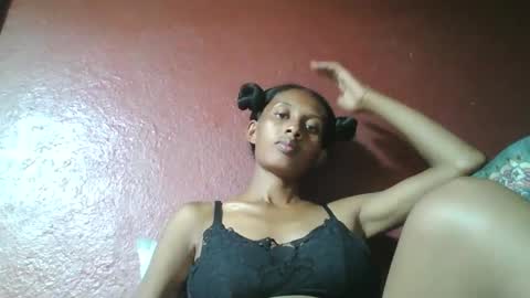 ninie246746 online show from February 14, 9:56 am