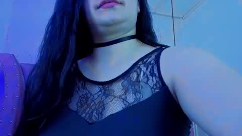 V I C T O R I A   online show from June 14, 6:41 pm