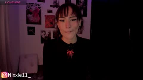 Nixxie  online show from December 16, 1:33 am