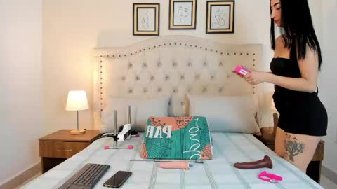 NATHALIA MORENO online show from June 5, 12:33 pm