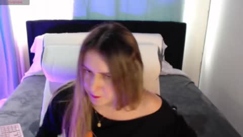 Noa Sarri online show from April 28, 7:18 pm