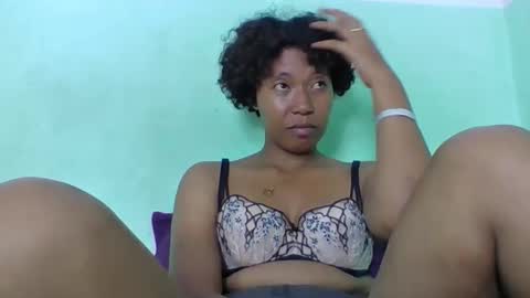 noellah online show from April 26, 5:43 pm