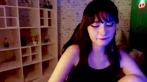 Snapshot of noeva_ chatting on October 16, 12:13 am Noeva online show from October 16, 12:13 am